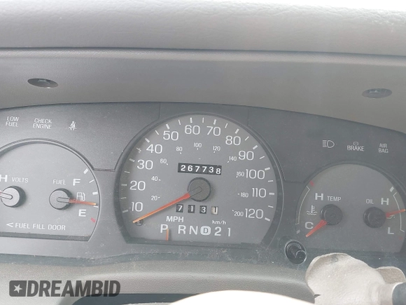 1999 Mercury Grand Marquis GS z VIN 2MEFM74W4XX631219, wystawiony jako IAAI lot #42096304 z przebiegiem 267 738 mil mil oraz . Historia ofert i sprzedaży dostępna na DreamBid. Obrazek 7.
