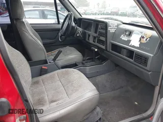 1996 Jeep Cherokee Country with VIN 1J4FJ78S3TL116814, listed as a IAAI auction lot 42131760 with 209,510 mi miles and . Bid and sale history available at DreamBid. Image 5.