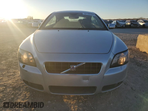 2006 Volvo C70 with VIN YV1MC68276J001385, listed as a Copart auction lot 82148334 with 109,543 mi miles and Clean Title. Bid and sale history available at carsss.com. Image 5.