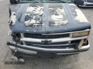 1998 Chevrolet Silverado 3500 z VIN 1GCGC33R1WF060103, wystawiony jako Copart lot #73384094 z przebiegiem 362 070 mil mil oraz Szkoda całkowita • Salvage title. Historia ofert i sprzedaży dostępna na DreamBid. Obrazek 11.