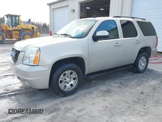 2007 GMC Yukon SLT with VIN 1GKFC13087R279128, listed as a IAAI auction lot 41431757 with 228,125 mi miles. Bid and sale history available at carsss.com. Image 2.