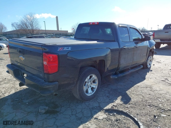 2017 Chevrolet Silverado 1500 LT with VIN 1GCVKREC1HZ342782, listed as a IAAI auction lot 41595845 with 86,000 mi miles. Bid and sale history available at carsss.com. Image 4.