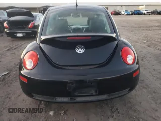 2009 Volkswagen New Beetle Coupe S with VIN 3VWPW31C69M511498, listed as a Copart auction lot 82576534 with 200,530 mi miles and Salvage Title. Bid and sale history available at carsss.com. Image 6.