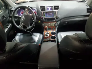 2013 Toyota Highlander Limited z VIN 5TDDK3EH7DS239690, wystawiony jako Copart lot #56791415 z przebiegiem 92 647 mil mil oraz Szkoda całkowita • Salvage title. Historia ofert i sprzedaży dostępna na DreamBid. Obrazek 8.