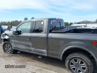 2017 Ford F-150 XL z VIN 1FTFX1EF7HFA68717, wystawiony jako IAAI lot #41894736 z przebiegiem 109 272 mil mil oraz . Historia ofert i sprzedaży dostępna na DreamBid. Obrazek 18.