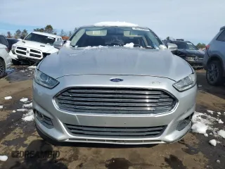 2013 Ford Fusion SE with VIN 3FA6P0HR9DR277038, listed as a Copart auction lot 46719965 with 165,444 mi miles and Non repairable. Bid and sale history available at DreamBid. Image 5.