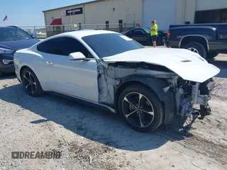 2018 Ford Mustang EcoBoost z VIN 1FA6P8TH2J5112959, wystawiony jako IAAI lot #42110990 z przebiegiem 97 088 mil mil oraz . Historia ofert i sprzedaży dostępna na DreamBid. Obrazek 1.