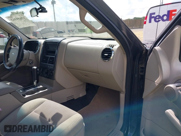 2007 Ford Explorer Sport Trac XLT with VIN 1FMEU51K47UA70400, listed as a IAAI auction lot 42689392 with 159,803 mi miles and . Bid and sale history available at DreamBid. Image 5.
