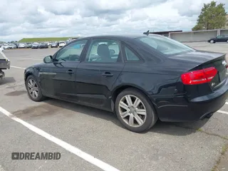 2011 Audi A4 Premium z VIN WAUAFAFL0BN040110, wystawiony jako IAAI lot #41990720 z przebiegiem 107 016 mil mil oraz . Historia ofert i sprzedaży dostępna na DreamBid. Obrazek 3.