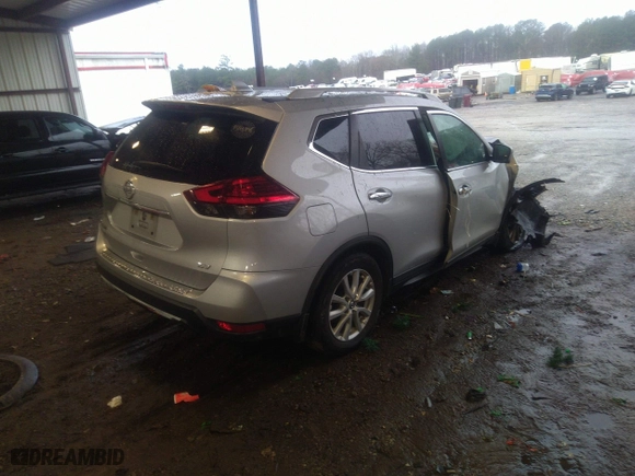 2017 Nissan Rogue SL with VIN 5N1AT2MT2HC893533, listed as a IAAI auction lot 41571360 with 84,062 mi miles. Bid and sale history available at carsss.com. Image 4.