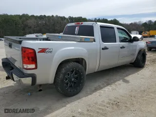 2010 GMC Sierra 1500 SLE with VIN 3GTRKVE3XAG209440, listed as a Copart auction lot 48040015 with 179,408 mi miles and Salvage Title. Bid and sale history available at carsss.com. Image 3.