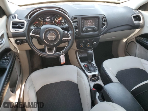 2018 Jeep Compass Latitude with VIN 3C4NJCBB5JT125048, listed as a Copart auction lot 54933965 with 82,266 mi miles and Salvage Title. Bid and sale history available at DreamBid. Image 8.