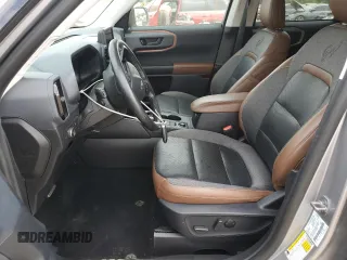 2021 Ford Bronco Sport Outer Banks z VIN 3FMCR9C63MRA79320, wystawiony jako Copart lot #56400355 z przebiegiem 35 619 mil mil oraz Szkoda całkowita • Salvage title. Historia ofert i sprzedaży dostępna na DreamBid. Obrazek 7.