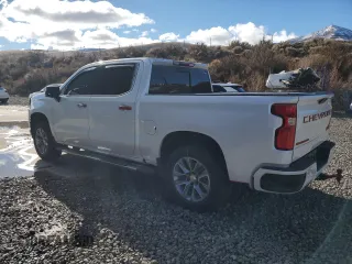 2020 Chevrolet Silverado 1500 High Country with VIN 1GCUYHEL7LZ275649, listed as a Copart auction lot 41437625 with 45,243 mi miles and Clean Title. Bid and sale history available at carsss.com. Image 2.