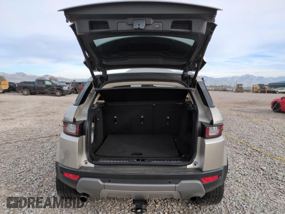2017 Land Rover Range Rover Evoque HSE with VIN SALVR2BG7HH194064, listed as a Copart auction lot 82152594 with 65,549 mi miles and Non Repairable. Bid and sale history available at carsss.com. Image 6.