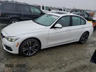 2018 BMW 3 Series 340i z VIN WBA8B3G54JNU82988, wystawiony jako Copart lot #85287404 z przebiegiem 25 608 mil mil oraz Szkoda całkowita • Salvage title. Historia ofert i sprzedaży dostępna na DreamBid. Obrazek 1.