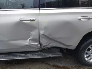 2015 GMC Yukon SLT with VIN 1GKS2BKC0FR676107, listed as a IAAI auction lot 41962929 with 132,389 mi miles. Bid and sale history available at carsss.com. Image 18.