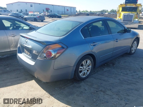 2011 Nissan Altima 2.5 S with VIN 1N4AL2AP4BC168766, listed as a IAAI auction lot 41993926 with 175,382 mi miles. Bid and sale history available at carsss.com. Image 4.