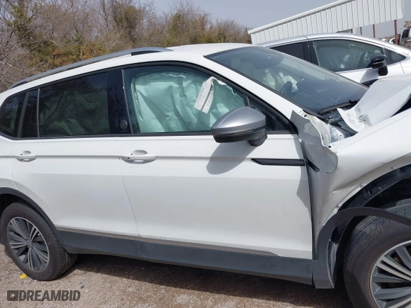 2024 Volkswagen Tiguan Wolfsburg Edition with VIN 3VV5B7AX0RM231755, listed as a IAAI auction lot 41752781 with 4,561 mi miles. Bid and sale history available at carsss.com. Image 12.