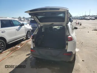 2017 Jeep Cherokee Limited with VIN 1C4PJLDB0HW548338, listed as a Copart auction lot 46846465 with 103,691 mi miles and Salvage Title. Bid and sale history available at carsss.com. Image 6.