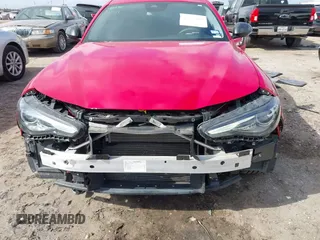 2020 Alfa Romeo Giulia z VIN ZARFAMAN3L7625180, wystawiony jako IAAI lot #41517401 z przebiegiem 43 010 mil mil oraz . Historia ofert i sprzedaży dostępna na DreamBid. Obrazek 13.