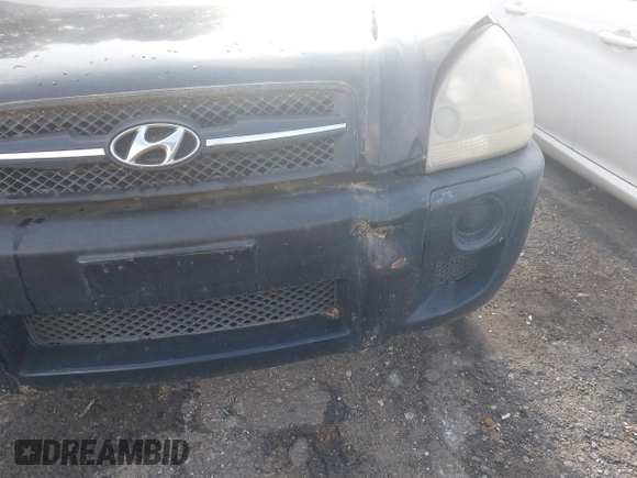 2008 Hyundai Tucson GLS with VIN KM8JM12B68U874995, listed as a IAAI auction lot 42164401 with 1 mi miles. Bid and sale history available at carsss.com. Image 6.