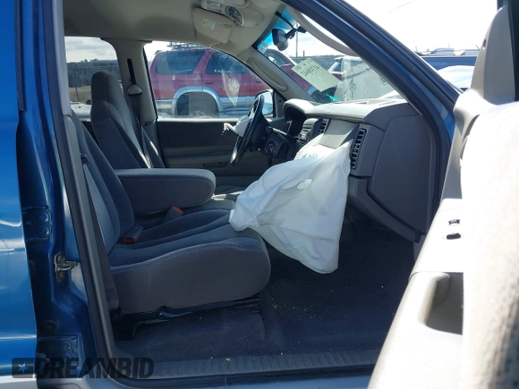 2003 Dodge Dakota SLT with VIN 1D7HL48N73S333828, listed as a IAAI auction lot 41748642 with 163,258 mi miles. Bid and sale history available at carsss.com. Image 5.