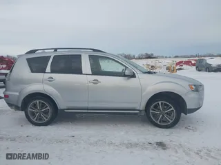 2013 Mitsubishi Outlander SE with VIN JA4JT3AW6DU020908, listed as a IAAI auction lot 41266111 with 193,967 mi miles. Bid and sale history available at carsss.com. Image 13.