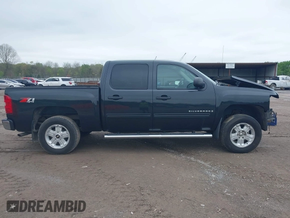 2009 Chevrolet Silverado 1500 LT with VIN 3GCEK233X9G208722, listed as a IAAI auction lot 41972856 with 150,758 mi miles and . Bid and sale history available at DreamBid. Image 13.