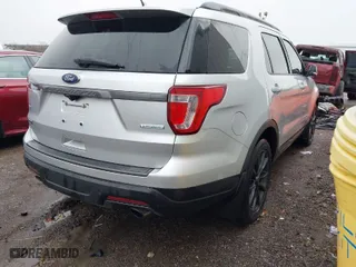 2018 Ford Explorer XLT with VIN 1FM5K7DH6JGB08040, listed as a IAAI auction lot 41684164 with 133,938 mi miles. Bid and sale history available at carsss.com. Image 4.