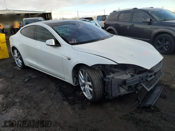 2016 Tesla Model S 90D with VIN 5YJSA1E24GF158505, listed as a Copart auction lot 87681485 with 91,225 mi miles and Salvage title. Bid and sale history available at DreamBid. Image 4.