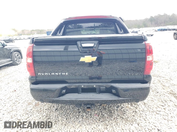 2013 Chevrolet Avalanche LTZ with VIN 3GNMCGE07DG198370, listed as a Copart auction lot 43990185 with 125,944 mi miles and Salvage title. Bid and sale history available at DreamBid. Image 6.