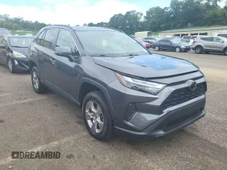 2022 Toyota RAV4 XLE with VIN 2T3P1RFV5NC282921, listed as a IAAI auction lot 42840420 with 43,470 mi miles and . Bid and sale history available at DreamBid. Image 19.