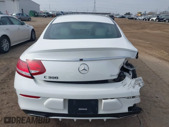2018 Mercedes-Benz C 300 с VIN WDDWJ4KB9JF707390, выставлен на аукционе IAAI как лот 41541150 с пробегом 92 045 миль миль и . История ставок и продаж доступна на DreamBid. Изображение 16.