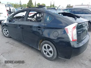 2013 Toyota Prius One z VIN JTDKN3DU4D5545216, wystawiony jako IAAI lot #42259601 z przebiegiem Nie podano mil oraz . Historia ofert i sprzedaży dostępna na DreamBid. Obrazek 3.