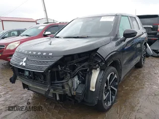 2022 Mitsubishi Outlander ES with VIN JA4J4TA87NZ013842, listed as a IAAI auction lot 41452884 with 41,089 mi miles. Bid and sale history available at carsss.com. Image 2.