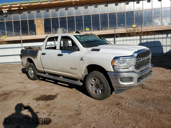 2019 Ram 2500 Tradesman z VIN 3C6UR5CL2KG656796, wystawiony jako Copart lot #75600323 z przebiegiem Nie podano mil oraz Szkoda całkowita • Salvage title. Historia ofert i sprzedaży dostępna na DreamBid. Obrazek 4.