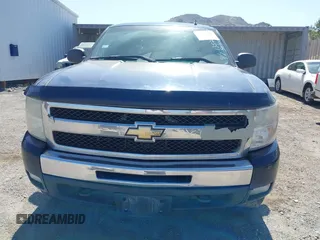 2011 Chevrolet Silverado 1500 LT with VIN 1GCPKSE34BF135232, listed as a IAAI auction lot 41985738 with 260,073 mi miles. Bid and sale history available at carsss.com. Image 11.