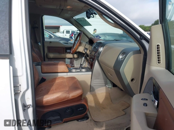 2008 Ford F-150 XLT z VIN 1FTPW12V68KE24441, wystawiony jako IAAI lot #42514607 z przebiegiem 144 484 mil mil oraz . Historia ofert i sprzedaży dostępna na DreamBid. Obrazek 5.