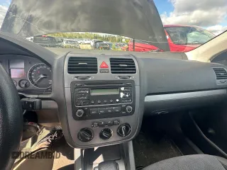 2006 Volkswagen Jetta z VIN 3VWRF31K56M604489, wystawiony jako Copart lot #61240034 z przebiegiem 136 199 mil mil oraz Szkoda całkowita • Salvage title. Historia ofert i sprzedaży dostępna na DreamBid. Obrazek 8.