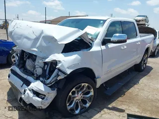 2024 Ram 1500 Limited z VIN 1C6SRFHTXRN208717, wystawiony jako IAAI lot #42372730 z przebiegiem 5 872 mil mil oraz . Historia ofert i sprzedaży dostępna na DreamBid. Obrazek 17.