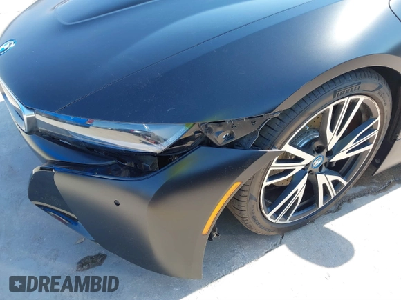 2017 BMW i8 with VIN WBY2Z2C36HV676644, listed as a IAAI auction lot 40525323 with 29,962 mi miles. Bid and sale history available at carsss.com. Image 19.