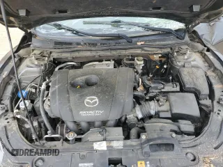 2017 Mazda 6 Sport z VIN JM1GL1U5XH1135350, wystawiony jako Copart lot #51798395 z przebiegiem 153 821 mil mil oraz Szkody całkowita. Historia ofert i sprzedaży dostępna na DreamBid. Obrazek 12.