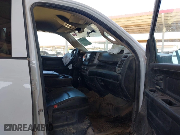2020 Ram 2500 Tradesman z VIN 3C6UR5HJ2LG111495, wystawiony jako IAAI lot #42068717 z przebiegiem 172 052 mil mil oraz . Historia ofert i sprzedaży dostępna na DreamBid. Obrazek 5.