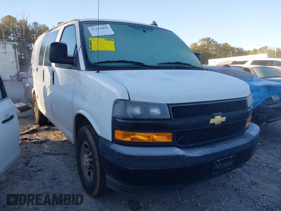 2021 Chevrolet Express Cargo z VIN 1GCWGAF76M1175319, wystawiony jako IAAI lot #41333994 z przebiegiem 81 474 mil mil oraz . Historia ofert i sprzedaży dostępna na DreamBid. Obrazek 1.
