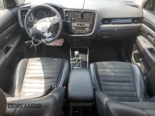 2019 Mitsubishi Outlander SE z VIN JA4AD3A33KZ042531, wystawiony jako Copart lot #59717395 z przebiegiem 125 416 mil mil oraz Szkoda całkowita • Salvage title. Historia ofert i sprzedaży dostępna na DreamBid. Obrazek 8.
