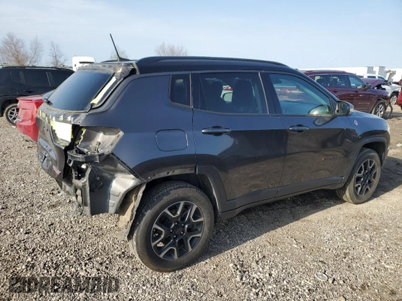 2019 Jeep Compass Trailhawk with VIN 3C4NJDDB0KT739946, listed as a Copart auction lot 44887965 with 144,502 mi miles and Salvage Title. Bid and sale history available at carsss.com. Image 3.