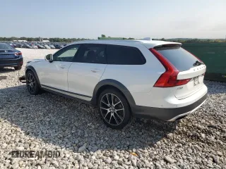 2017 Volvo V90 z VIN YV4A22NL5H1008353, wystawiony jako Copart lot #70598674 z przebiegiem 162 268 mil mil oraz Tytuł czysty. Historia ofert i sprzedaży dostępna na DreamBid. Obrazek 2.