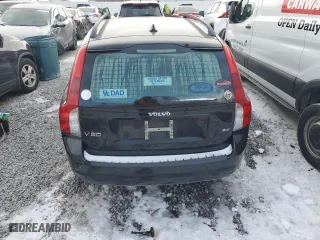 2008 Volvo V50 2.4L with VIN YV1MW382782421263, listed as a Copart auction lot 88403305 with 0 mi miles and Salvage Title. Bid and sale history available at carsss.com. Image 6.