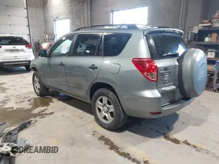 2007 Toyota RAV4 with VIN JTMBD33V776024633, listed as a IAAI auction lot 41498252 with 101,607 mi miles. Bid and sale history available at carsss.com. Image 3.
